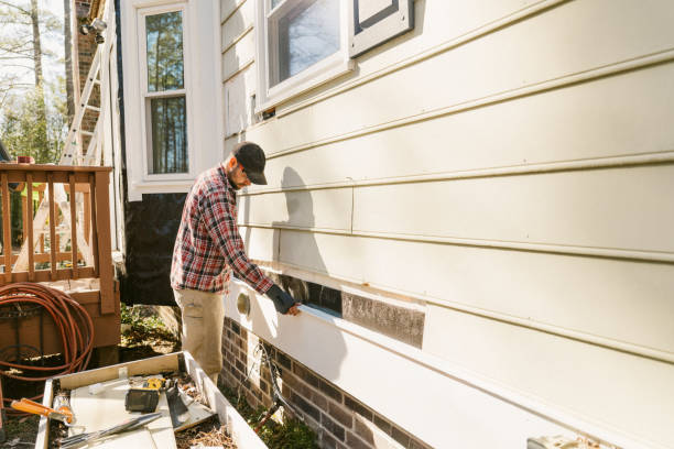 Trusted Emergency Siding Repair service in Martinsville, IN - Creative Siding